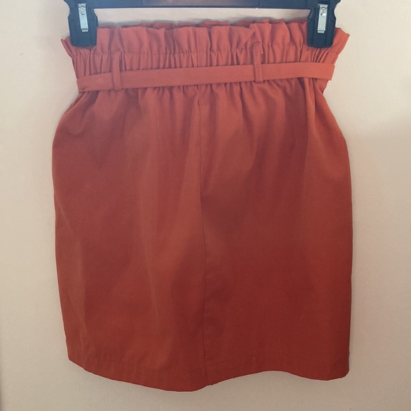 Burnt orange/rust skirt - Picture 2 of 3